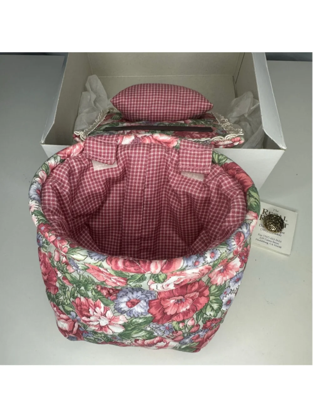 New Vintage Handmade Quilted Floral Seeing Fabric Basket & Magnetic Pin Cushion